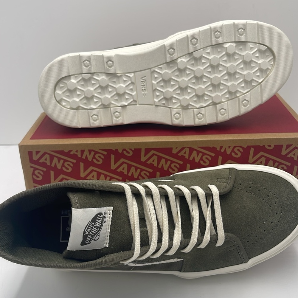 Vans WMNS Sentry Sk8-Hi Kalamata
VN0A5KY5BXV Sneakers - Picture 3 of 16